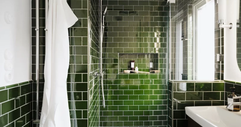 Grön badrumsdröm i Hägersten